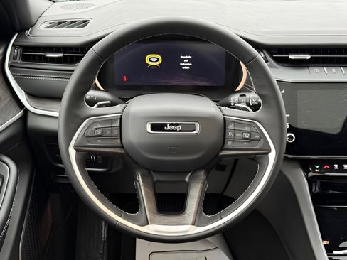New 2026 Jeep Grand Cherokee Limited AWD/4WD image 14