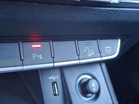 Used 2021 Audi Q5 2.0T Premium image 18