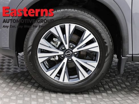 Used 2023 Nissan Rogue SV AWD/4WD image 32