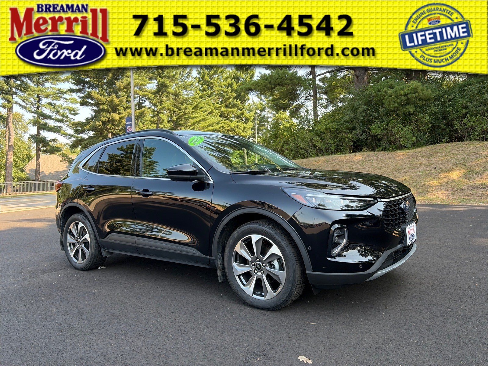 Used 2023 Ford Escape Platinum w/ Premium Technology Package AWD/4WD image 1