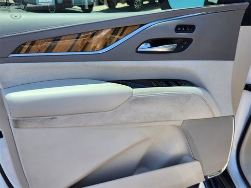 Used 2021 Cadillac Escalade Sport Platinum image 6