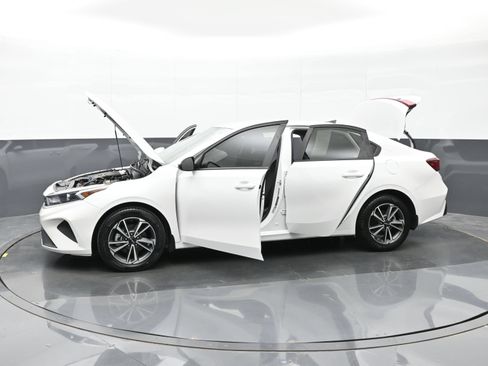 Used 2023 Kia Forte LXS w/ LXS Technology Package FWD image 48