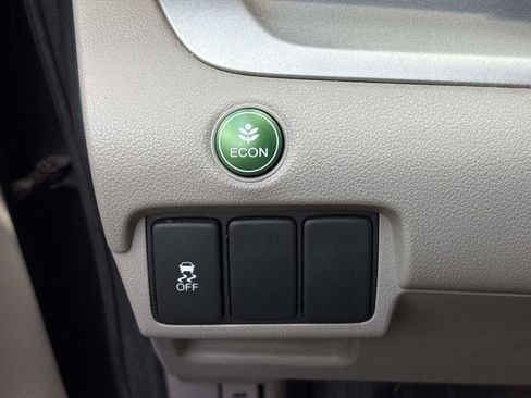 Used 2013 Honda CR-V LX image 17