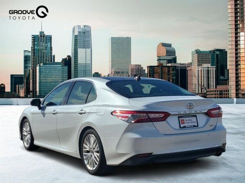 Used 2018 Toyota Camry XLE w/ Audio Package FWD image 3