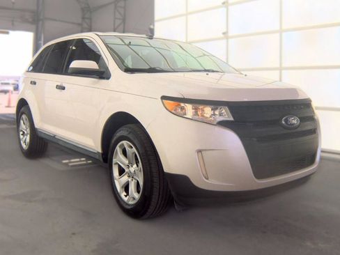 Used 2011 Ford Edge SEL FWD image 3