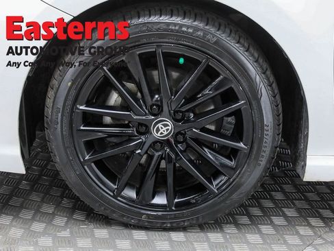 Used 2024 Toyota Camry SE w/ Cold Weather Package image 32