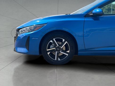 Used 2024 Nissan Sentra SV FWD image 23