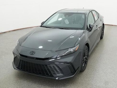 New 2026 Toyota Camry Hybrid FWD image 3
