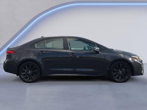 Used 2023 Toyota Corolla SE image 6