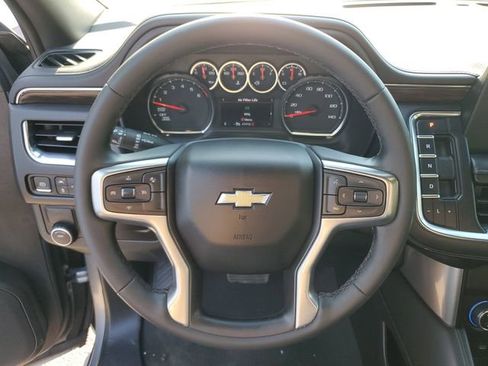 Used 2023 Chevrolet Suburban LS RWD image 19