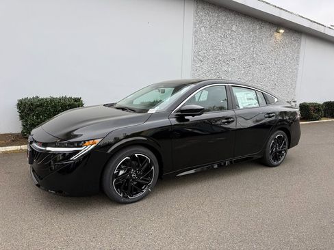 New 2026 Nissan Sentra SR w/ SR Premium Package image 2