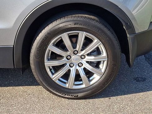 Used 2023 Cadillac XT4 Premium Luxury w/ Technology Package FWD image 30