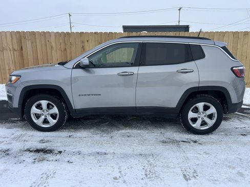 Used 2018 Jeep Compass Latitude image 4