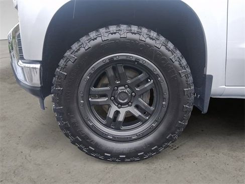 Used 2019 Chevrolet Silverado 1500 LT w/ All-Star Edition image 14