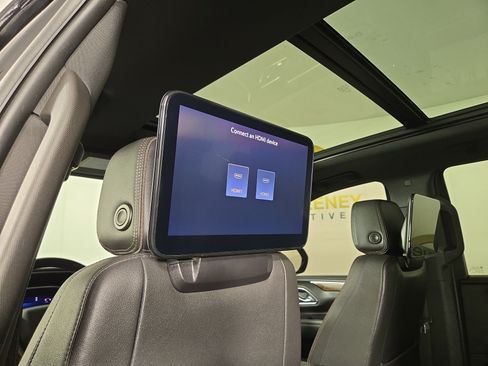 Certified 2023 Chevrolet Tahoe High Country w/ Advanced Technology Package AWD/4WD image 34