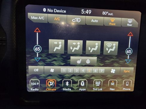 Used 2019 Jeep Wrangler Unlimited Sahara image 35