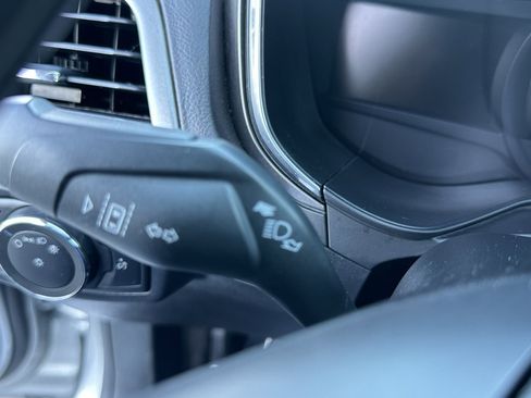 Used 2020 Ford Fusion SE image 28