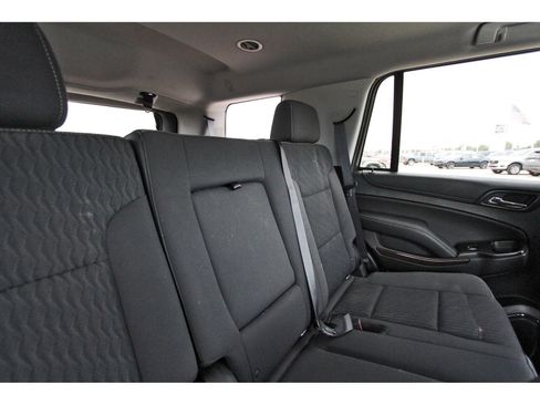 Used 2017 GMC Yukon SLE w/ SLE Value Package RWD image 8