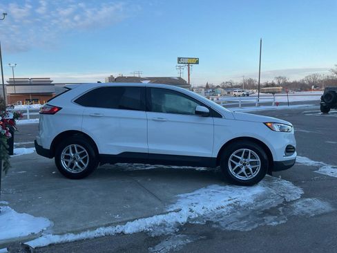 Used 2024 Ford Edge SEL w/ Convenience Package image 6