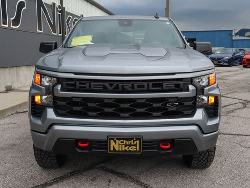Used 2023 Chevrolet Silverado 1500 Custom Trail Boss w/ LPO, Dark Essentials Package image 2