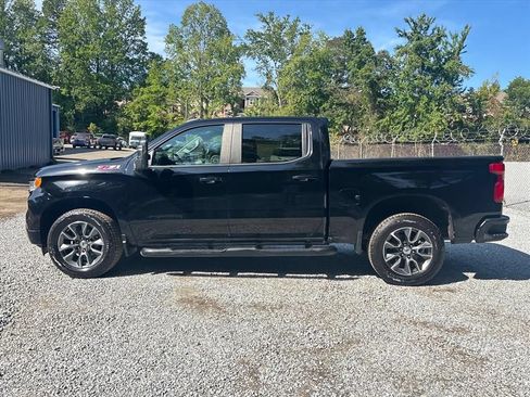 Used 2022 Chevrolet Silverado 1500 RST w/ Z71 Off-Road Package AWD/4WD image 4