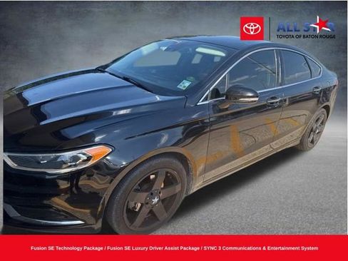 Used 2018 Ford Fusion SE w/ Fusion SE Technology Package FWD image 1