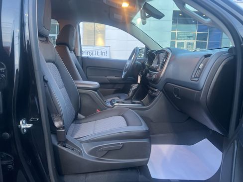 Used 2022 Chevrolet Colorado Z71 w/ Z71 Midnight Edition image 55