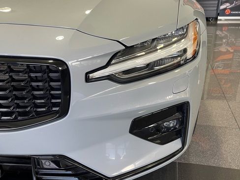 Used 2024 Volvo S60 B5 Plus w/ Climate Package AWD/4WD image 9