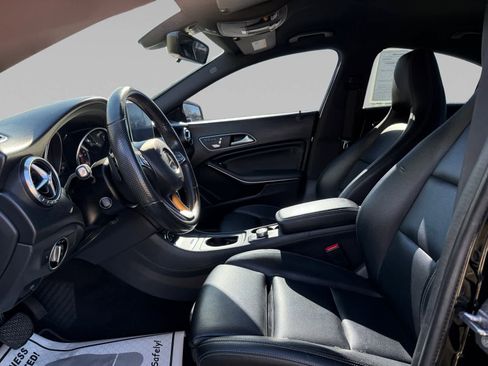 Used 2019 Mercedes-Benz CLA 250 image 9
