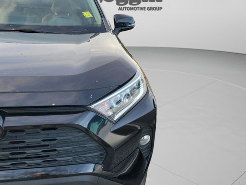 Used 2019 Toyota RAV4 XLE image 11