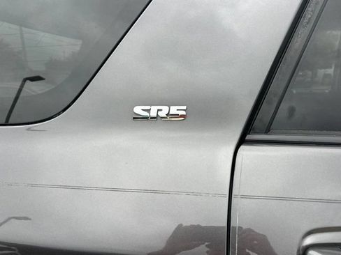 Used 2020 Toyota 4Runner SR5 Premium w/ Moonroof Package RWD image 3