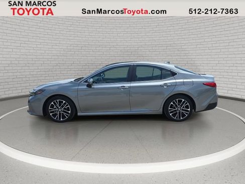 Used 2026 Toyota Camry XLE FWD image 9