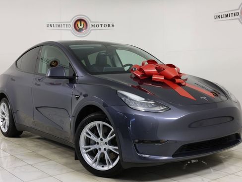 Used 2021 Tesla Model Y Long Range AWD/4WD image 1