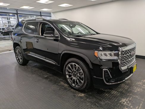 Used 2023 GMC Acadia Denali w/ Black Diamond Edition image 3