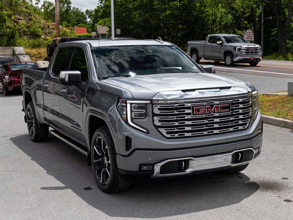 Used 2024 GMC Sierra 1500 Denali w/ Denali Reserve Package AWD/4WD image 3