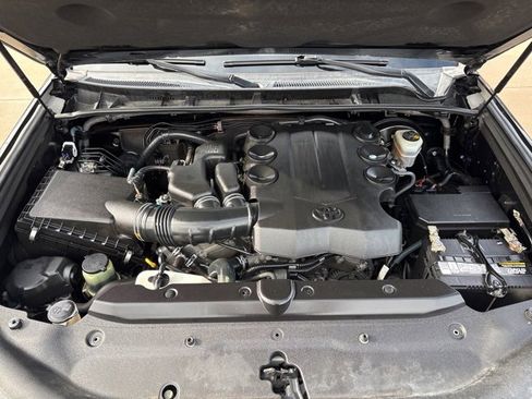 Used 2016 Toyota 4Runner SR5 image 19