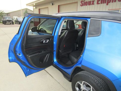Used 2022 Jeep Compass Trailhawk w/ Sun and Sound Group AWD/4WD image 16