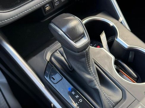 Used 2024 Toyota Highlander LE image 27