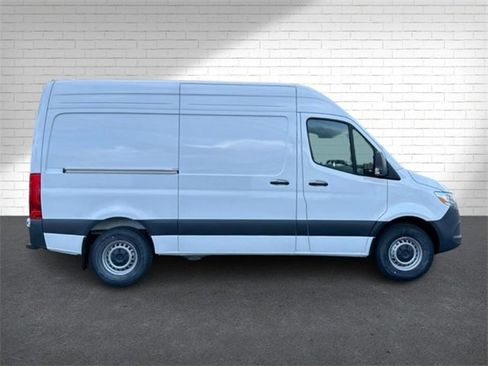 New 2025 Mercedes-Benz Sprinter 2500 image 10
