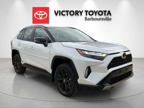 Used 2025 Toyota RAV4 XSE w/ Advanced Technology Package image 5