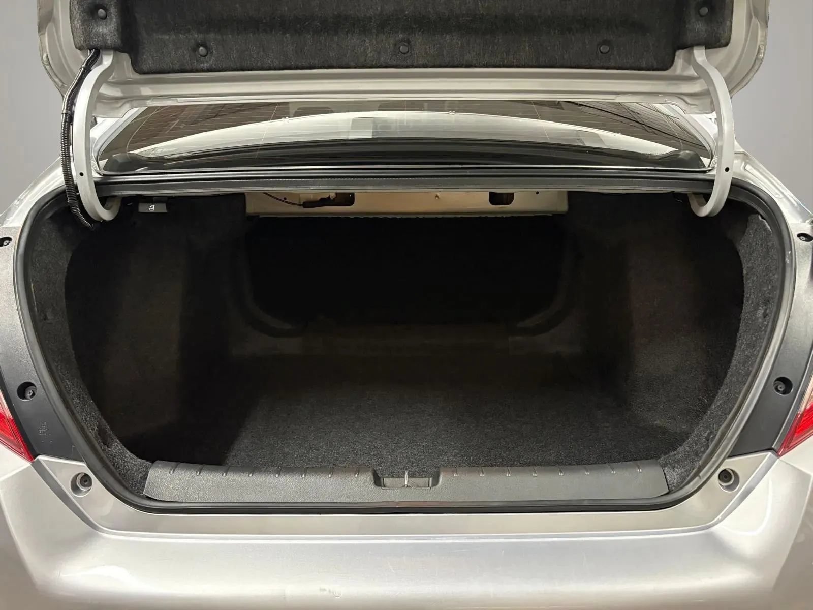 Used 2019 Honda Civic LX image 9