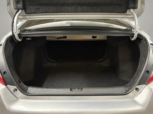 Used 2019 Honda Civic LX image 9