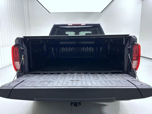 Used 2022 GMC Sierra 1500 Elevation w/ LPO, Elevation Black Package AWD/4WD image 21