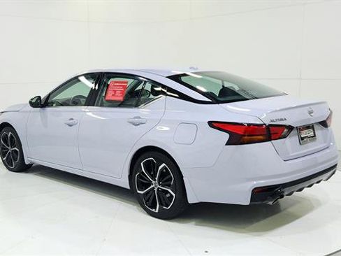 Certified 2025 Nissan Altima 2.5 SR FWD image 6