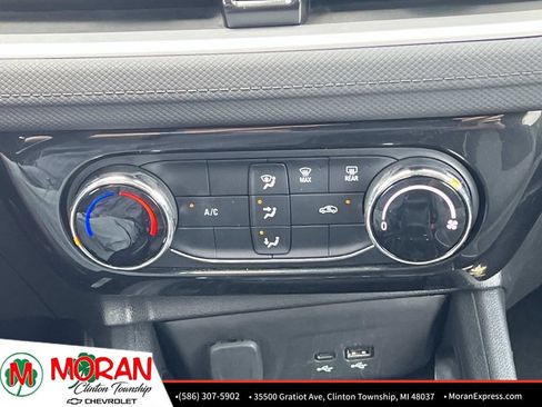Used 2025 Chevrolet TrailBlazer LT AWD/4WD image 22