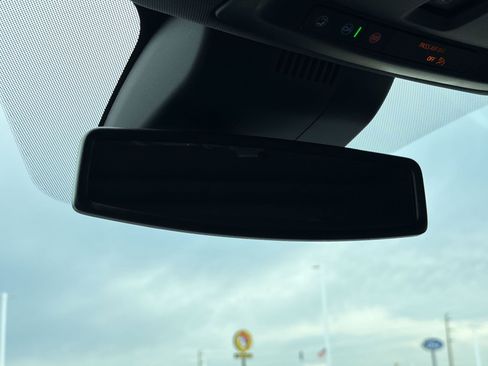 Used 2024 GMC Yukon XL AT4 w/ AT4 Premium Plus Package image 17