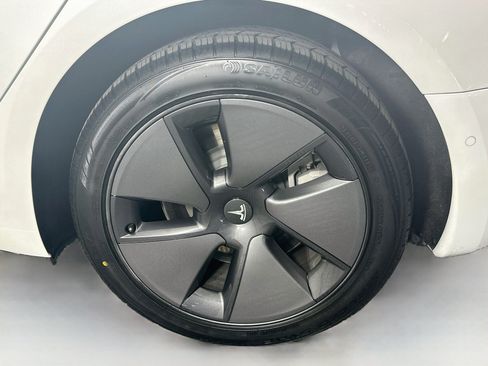 Used 2022 Tesla Model 3 RWD image 11