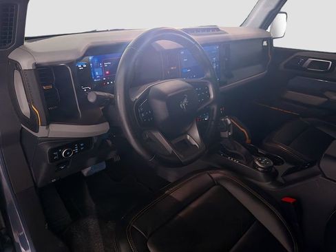 Used 2023 Ford Bronco Badlands AWD/4WD image 9