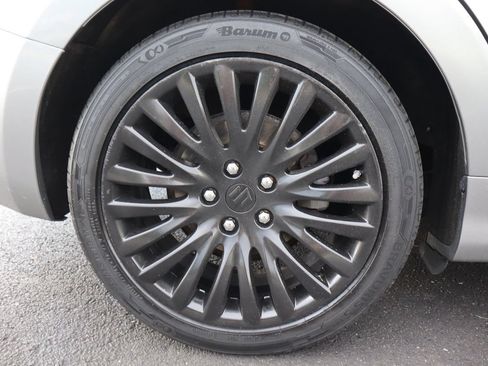 Used 2011 Suzuki Kizashi SE AWD/4WD image 42