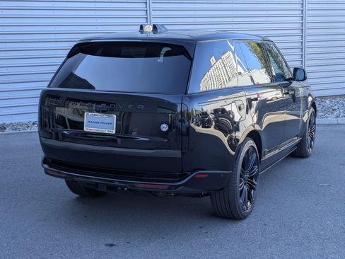 New 2026 Land Rover Range Rover SV AWD/4WD image 5